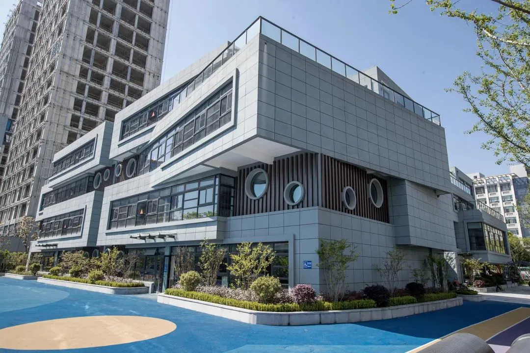 大学生篮球社团如何引入智能情感技术_0